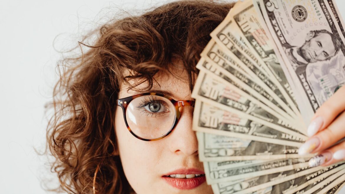 This woman Turn Every Paycheck Into Freedom