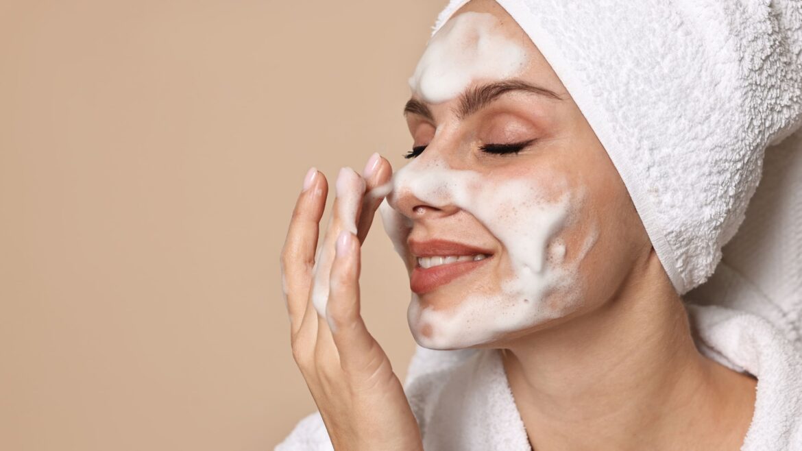 The Face Washing Moment Women Overlook That Changes Skin
