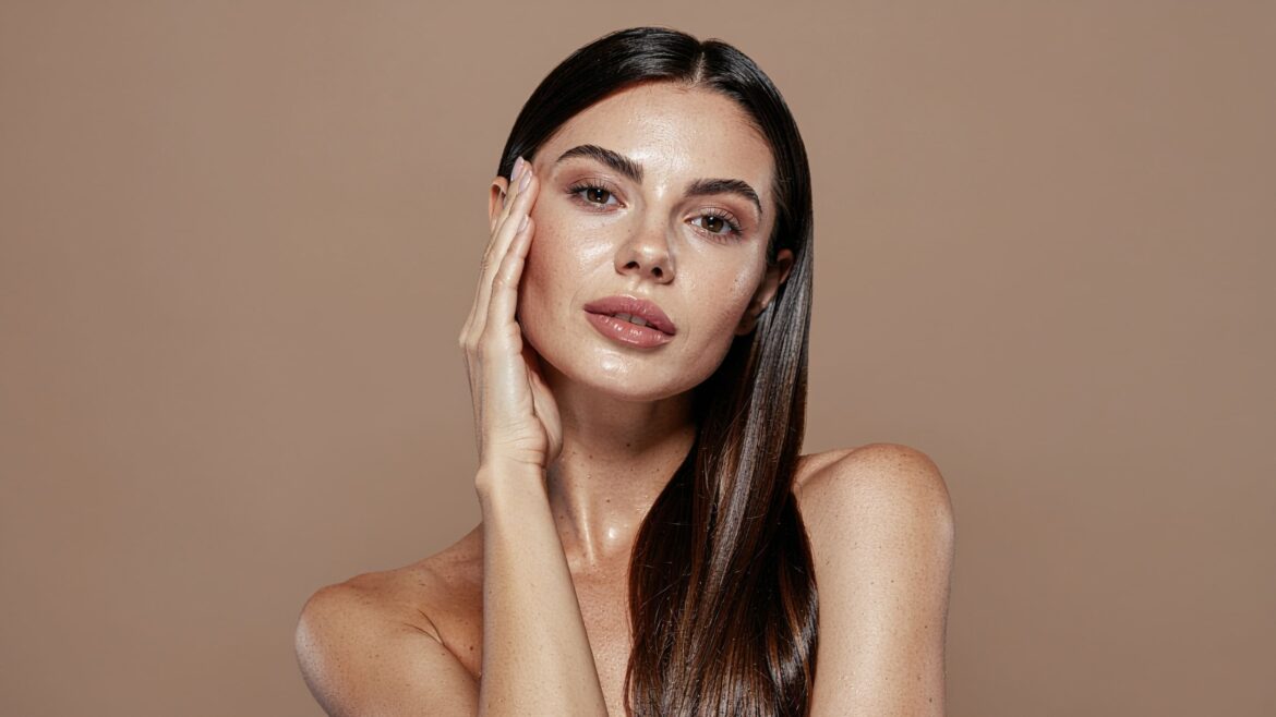 Why Women’s Skin Reacts More During Hormonal Weeks